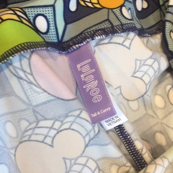 TC NWOT LuLaRoe Leggings Disney G04 3423 - Picture 3 of 3